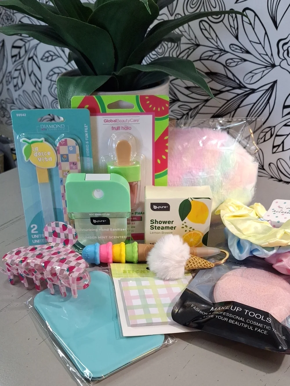 Assorted Citrusy Beauty & Bath Accessory Bundle